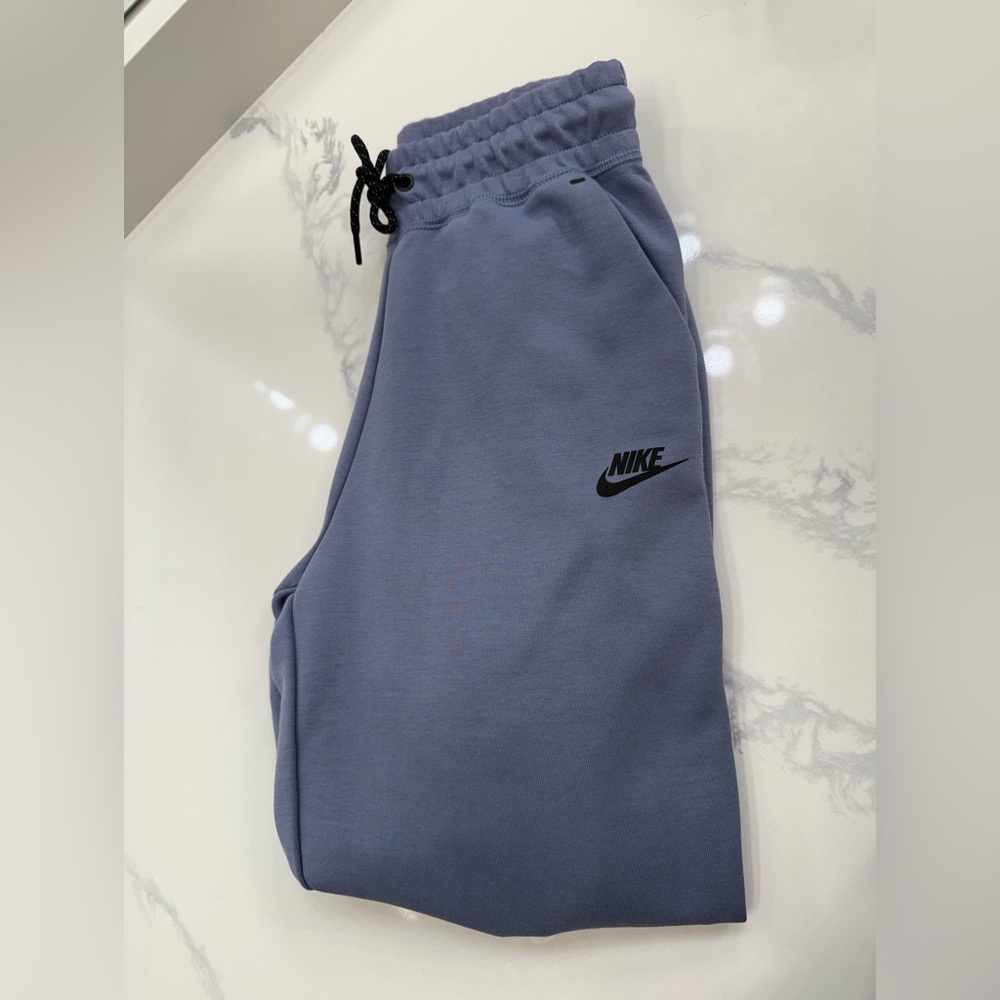 Nike Tech tracksuit / hoodie set - light purple/lavender/bluish tone. - Picture 6 of 10